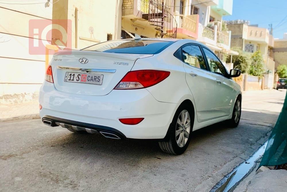 هیوندای ئەکسنت